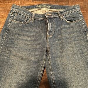 Old Navy Jeans. The sweatheart style. Size 6. Perfect condition.